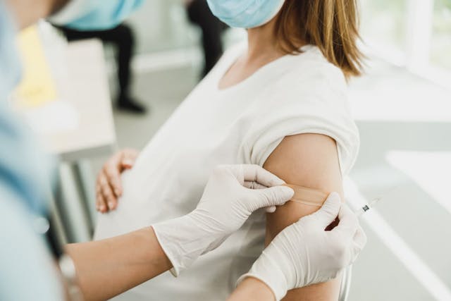 ACIP Recommends Maternal RSV Vaccine to Protect Newborns / Image credit: ©milanmarkovic78/AdobeStock
